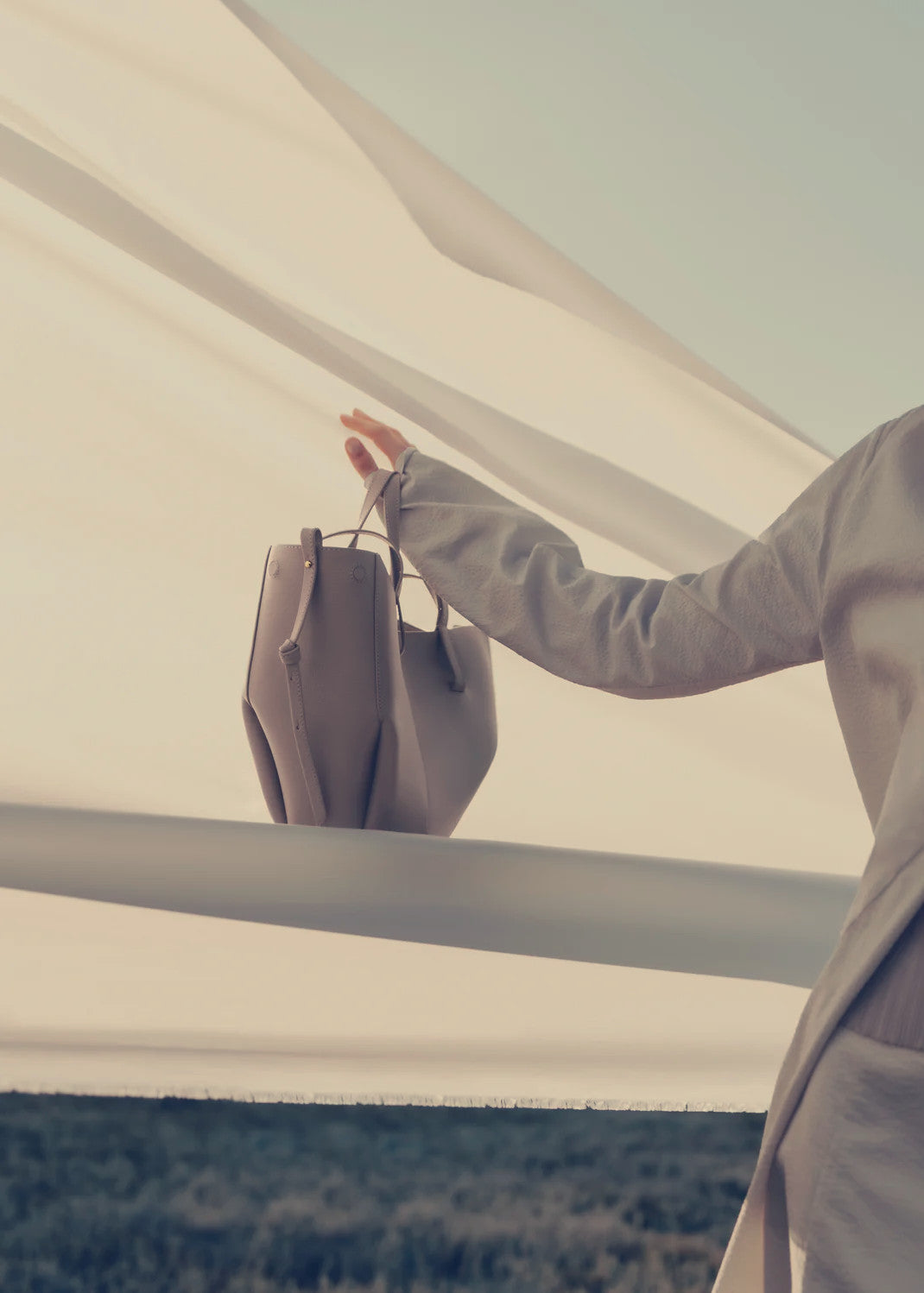 Cyme Mini Edition Textured Taupe