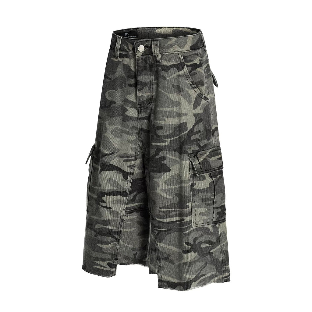 Fashion sports loose camouflage shorts