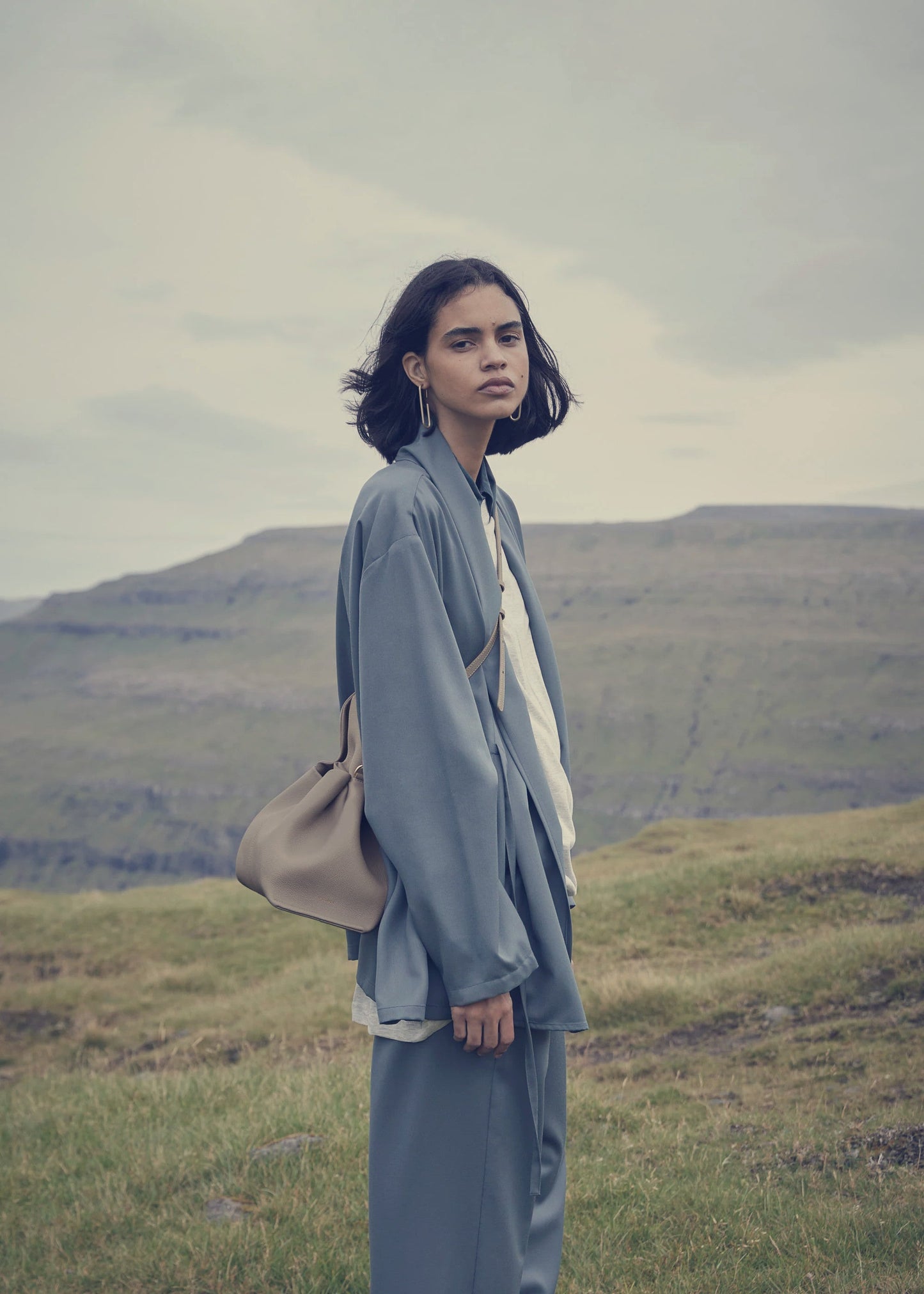 Numéro Neuf Edition Textured Taupe